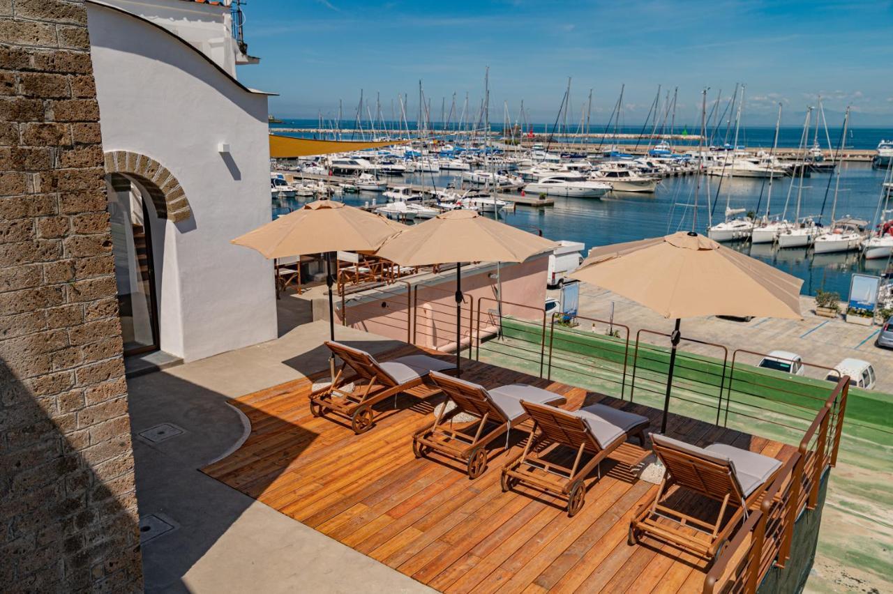 L'Isola Del Postino Rooms Procida Exterior photo